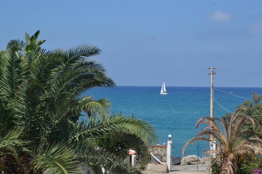 La Casa A Mare B&B Messina Eksteriør billede